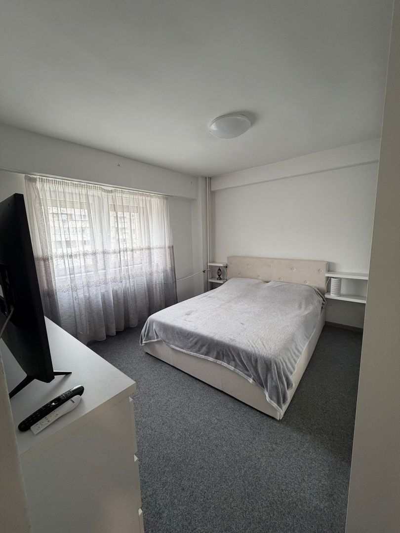 4 camere spatios si luminos Stefan cel Mare - Poză 3