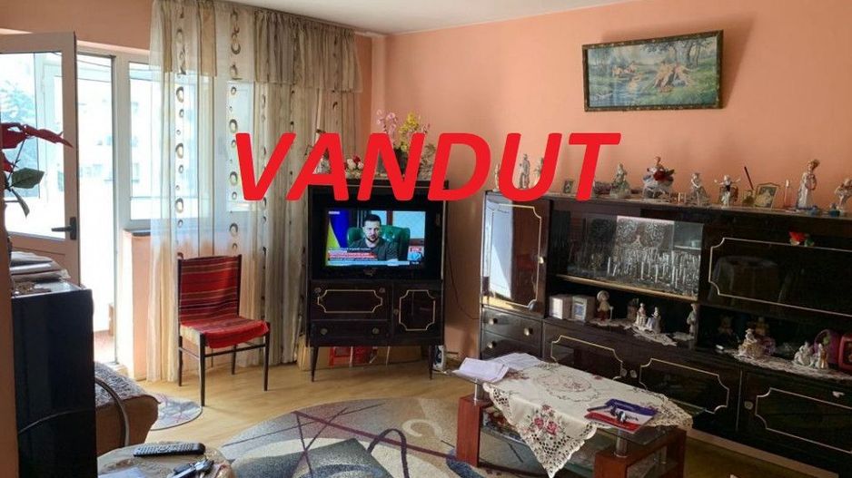 Vanzare Apartement 3 camere Nord L-uri - Poză 1