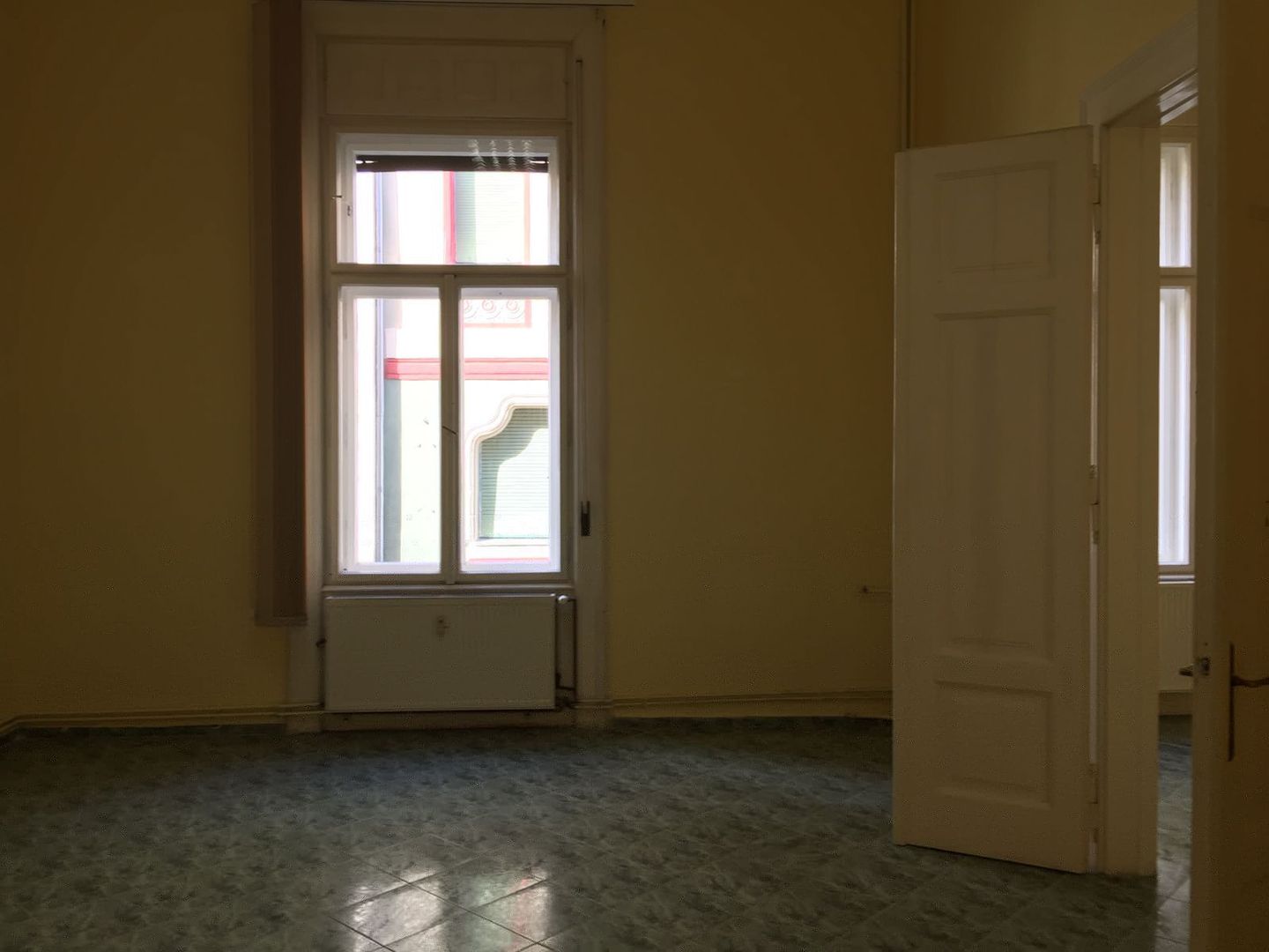 Spatiu birouri ultracentral-zona pietonala - Poză 1