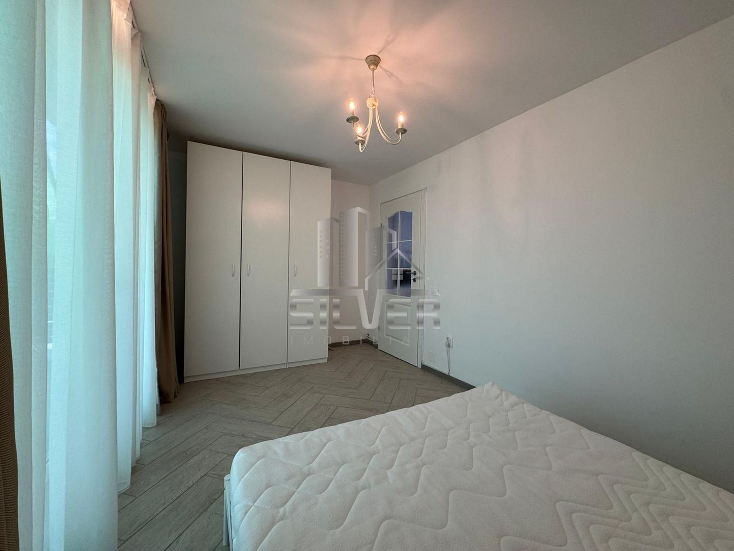 Apartament cu 2 camere/parcare subterana/Terasa/zona Eroilor. - Poză 9