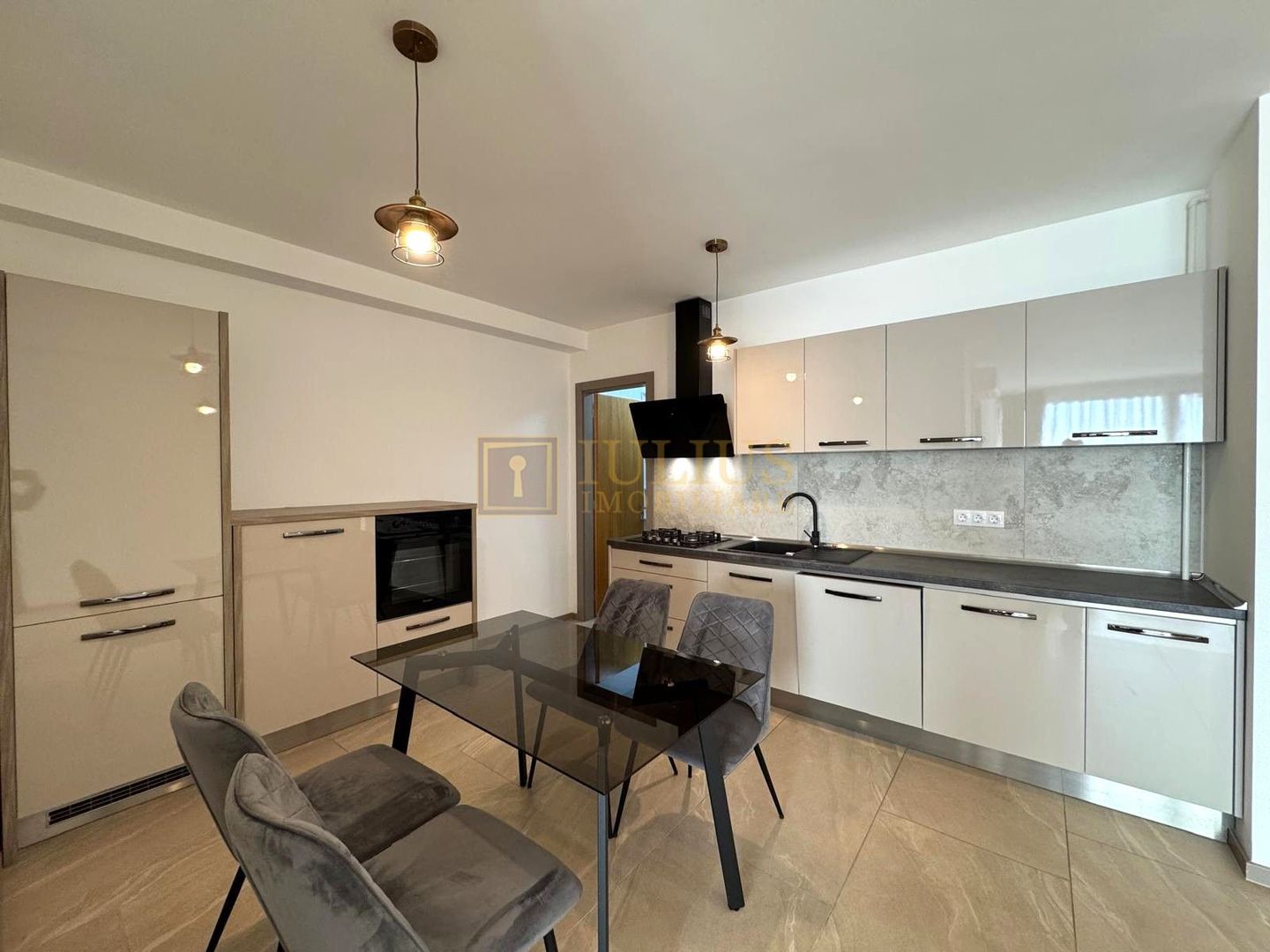 Central, centrala proprie, Monarch - Poză 8