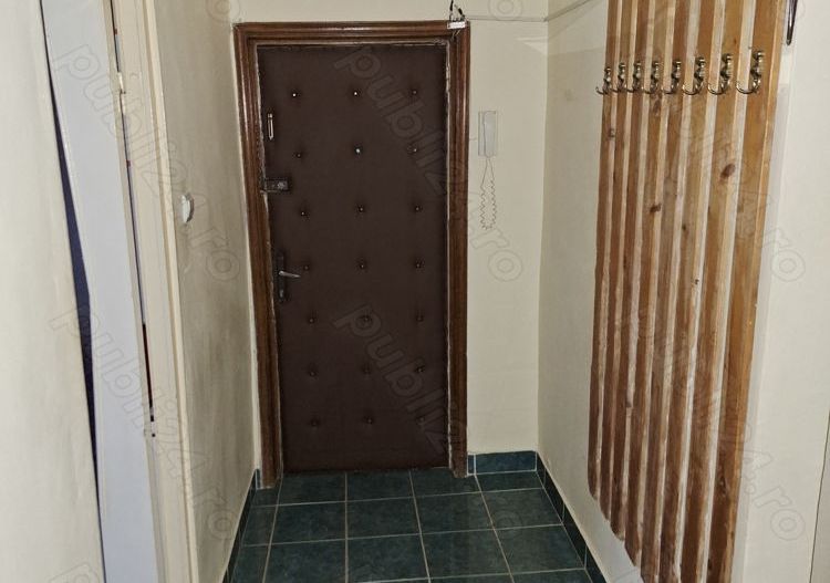 Vănd apartament 3 camere - Poză 1
