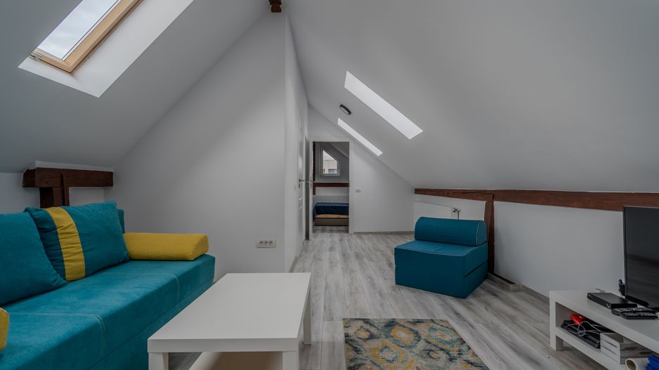 Casa individuala renovata integral | Brasovul Vechi - Dealul Cetatii - Poză 24
