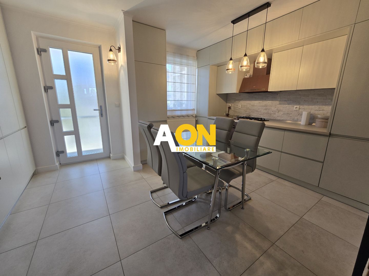 Casa 3 Camere Zona Centru, Complet Renovata si Mobilata - Poză 16