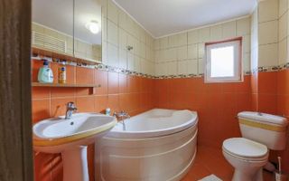 Vilă cu vedere panoramică în Breaza – Ideală pentru vacanță sau investiție - Poză 12