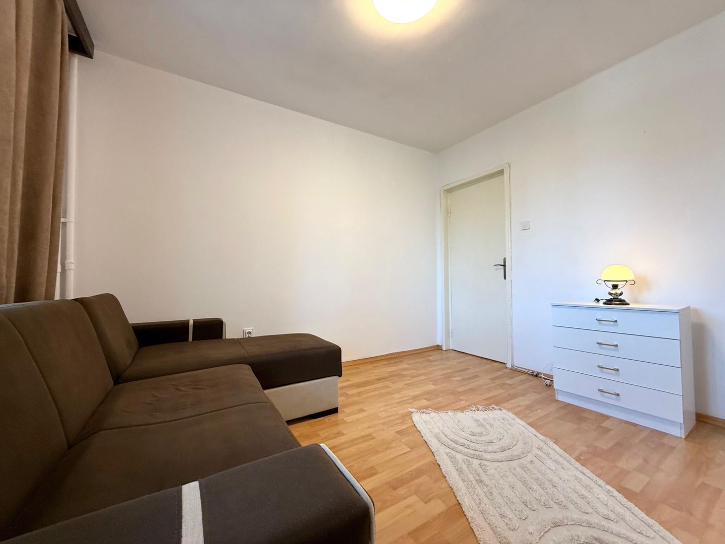 Apartament 3 camere semidecomandat, pet friendly, de închiriat – Astra - Poză 4