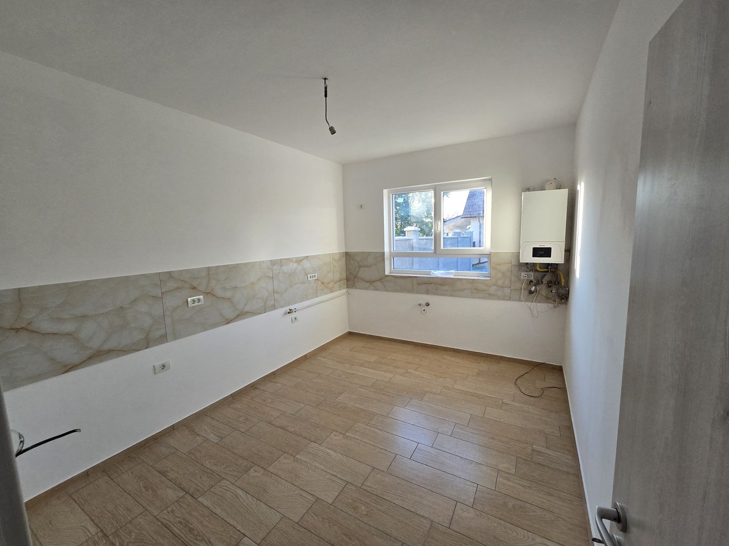 Sanandrei, Drum Asfaltat, Teren Generos, Buc Separata, 3 Dor, 2 Bai, dressing - Poză 12