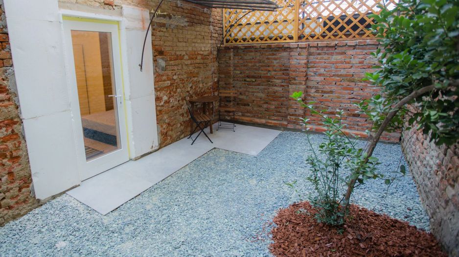 Chirie, apartament 2 dormitoare, central 550 E/lună (neg). Comision 0. - Poză 1