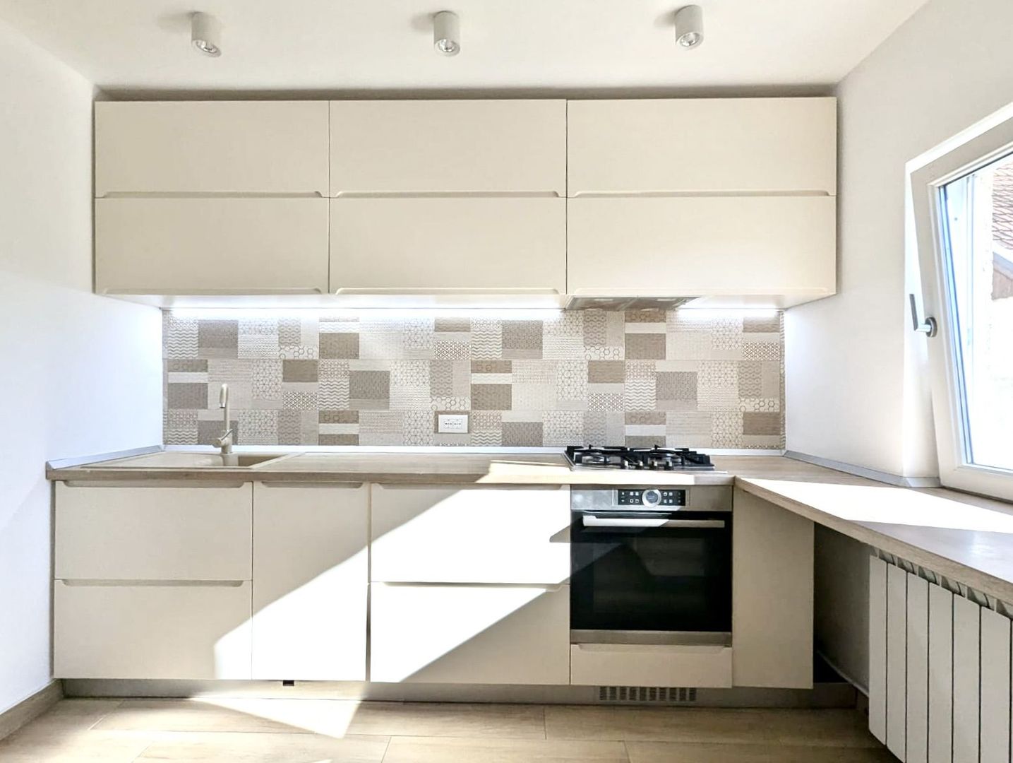 3 camere elegante, si primitoare – în zona Aradului, lângă Iulius Town - Poză 7