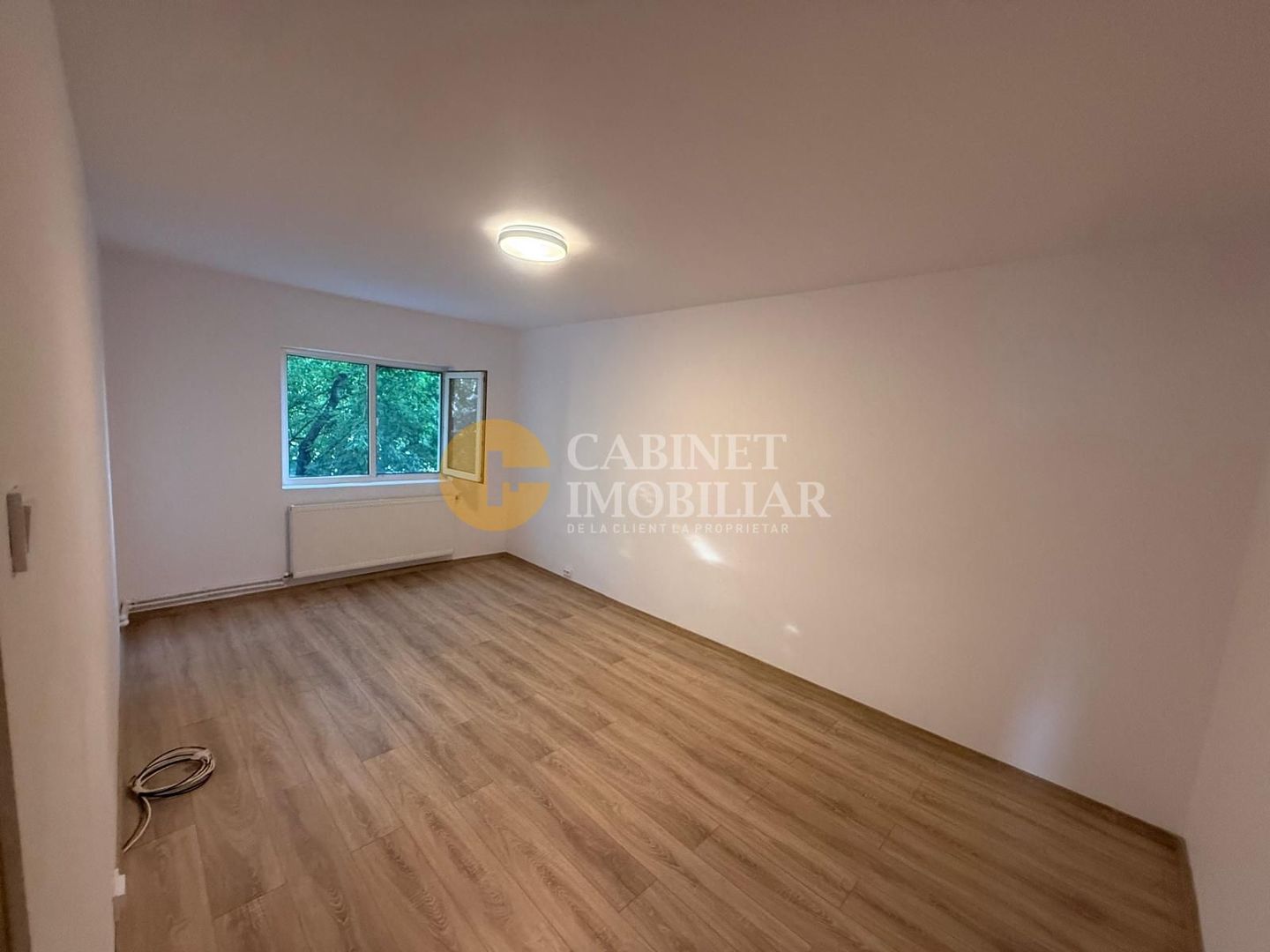 2 CAMERE DECOMANDAT--CANTA--RENOVAT LA PLACA--LIBER - Poză 1