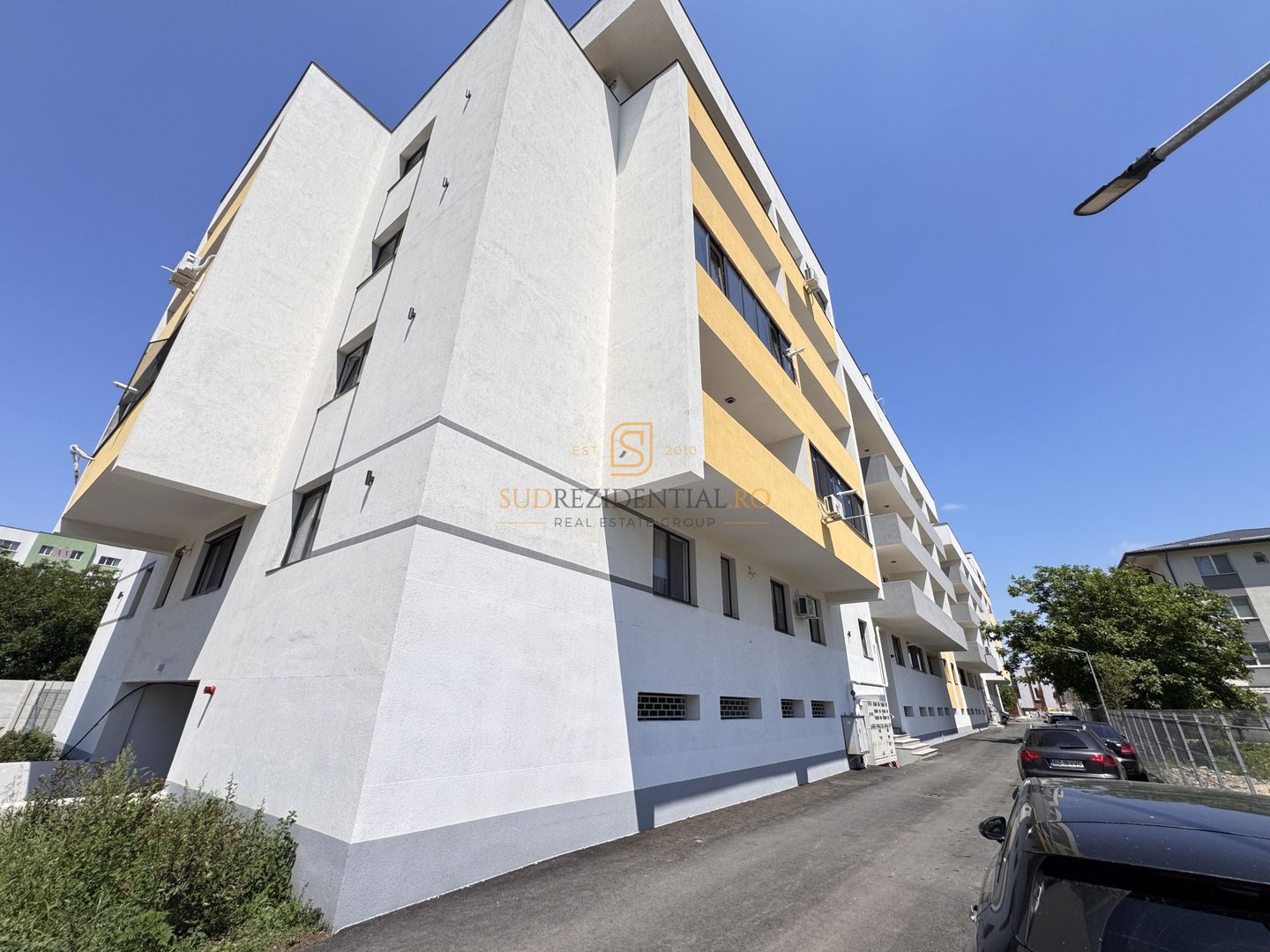 Apartament 2 camere mobilat, prima inchiriere, parcare subterana. - Poză 1