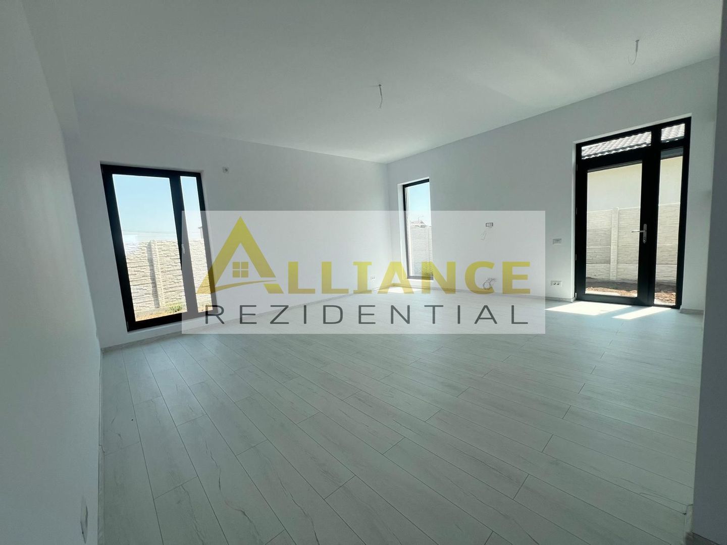 Casa Individuala pe Parter - 4 camere + teren 370 mp - Poză 12