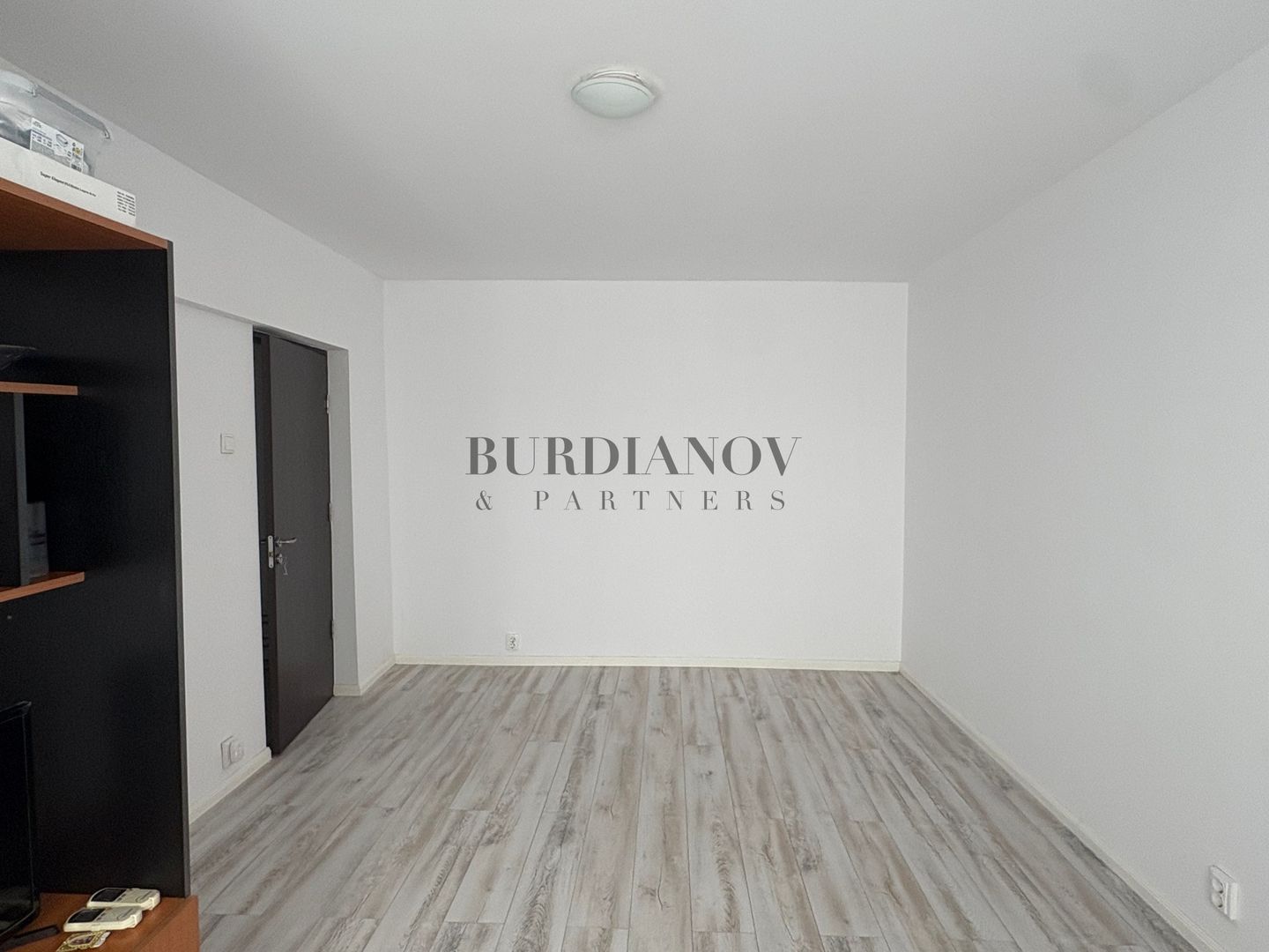 Apartament cu 3 camere - Centrală proprie- Drumul Taberei - Mall Plaza - Poză 3