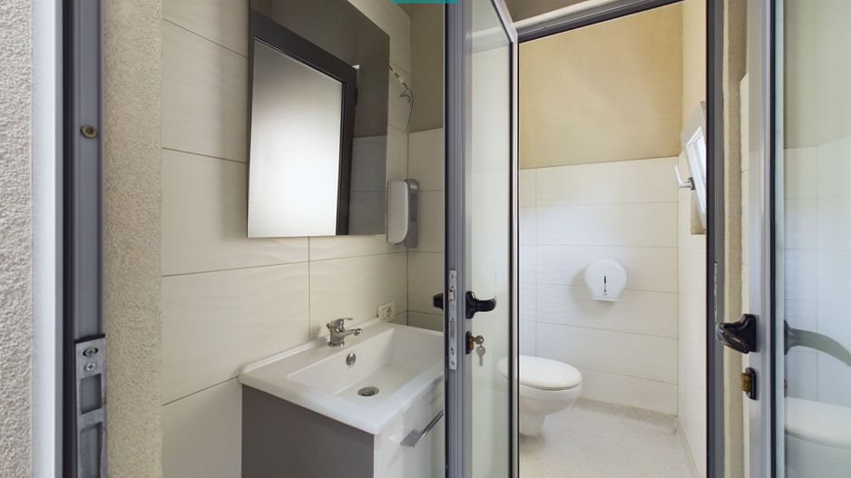 Vilă cu destinație multiplă situată ultracentral - Poză 23