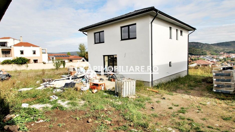 Casa 5 camere,3 băi,la cheie,138 mp,528mp teren,0% comision - Poză 12