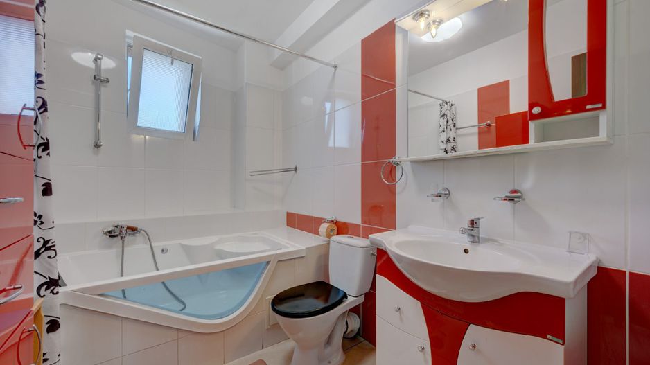 SI CASA SI AFACERE totul sub același acoperiș in Sector 5 ! - Poză 30