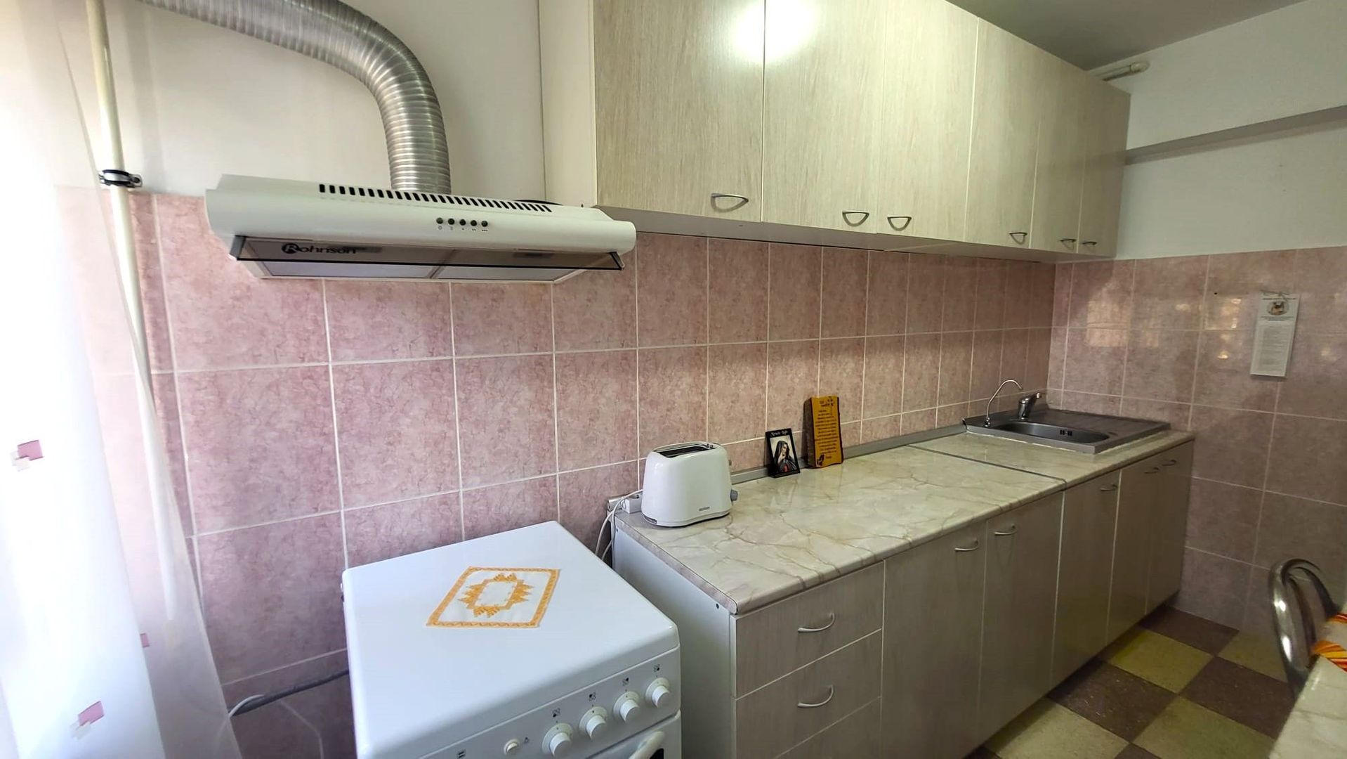 Apartament la 6 minute de gară, piata si Centru Civic, pet friendly - Poză 6