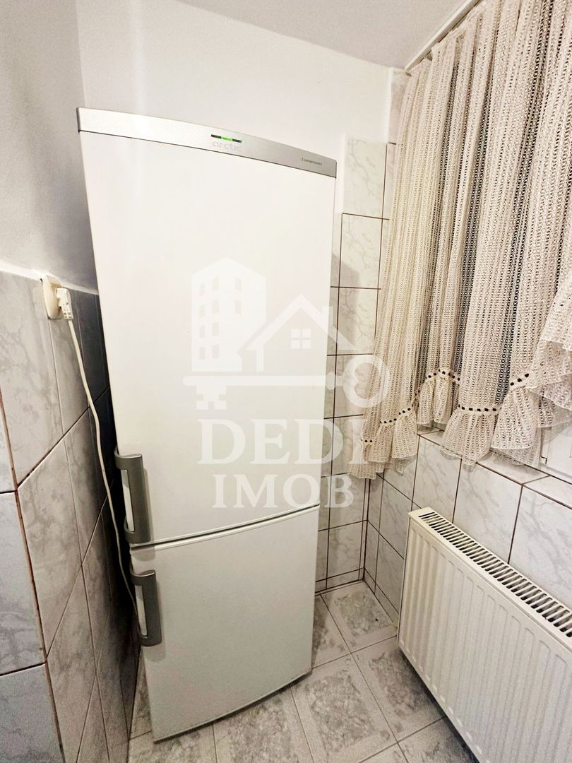 Inchiriez apartament 2 camere zona Nufarul,Oradea - Poză 5