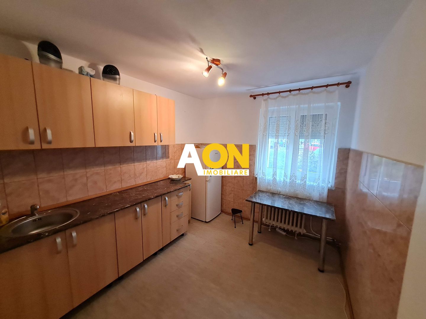 Apartament 3 camere, Parter, Semidecomandat, Zona Cetate - Poză 9