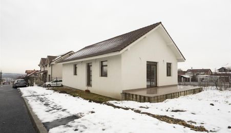 Casǎ de vânzare plan Parter Zona dealuri Oradea