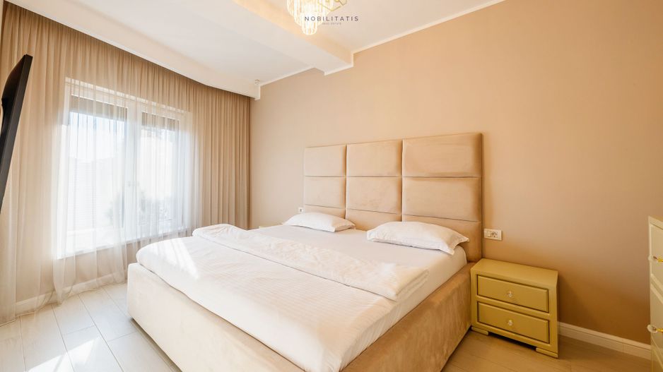 O Capodoperă Arhitecturală, Oferind Eleganță și Confort - Dumbravita - Poză 15