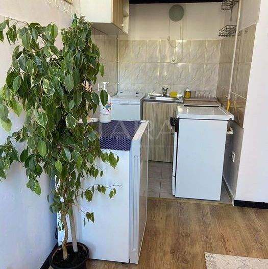 Garsonieră în centrul Clujului, zona Pita Unirii. - Poză 5