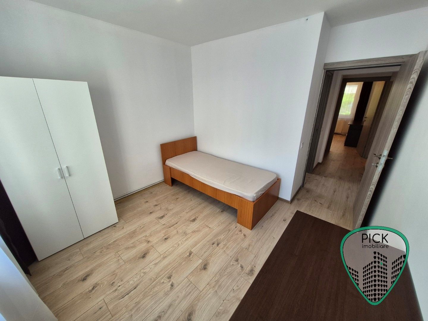 P 4252 - Apartament cu 3 camere în Târgu Mureș, Tudor, zona Pedagogic - Poză 9
