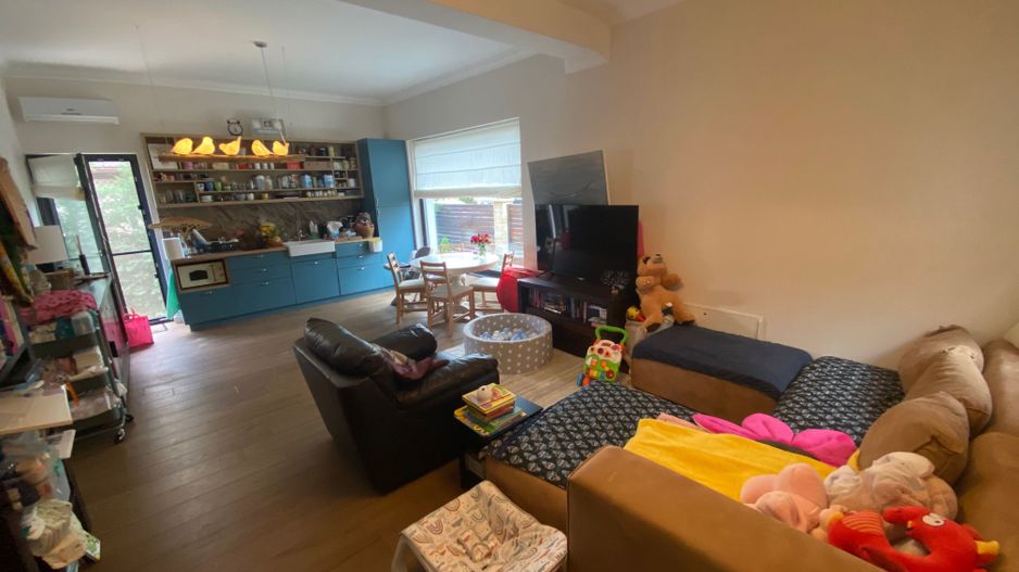 CAsA pe parter formată din 2 corpuri zona Ghiroda - Poză 17