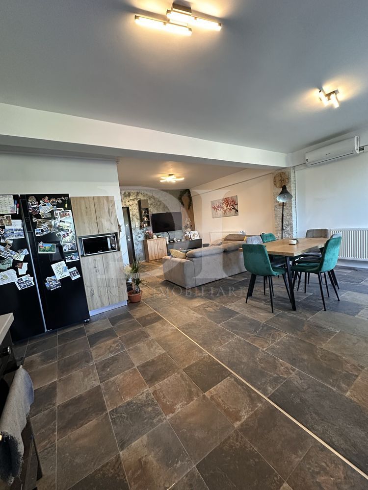 Apartament cu 2 camere -Terasa de 25mp -Zona Vivo - Poză 2