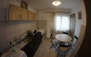 Apartament cu 3 camere Zona Centrala - Poză 5