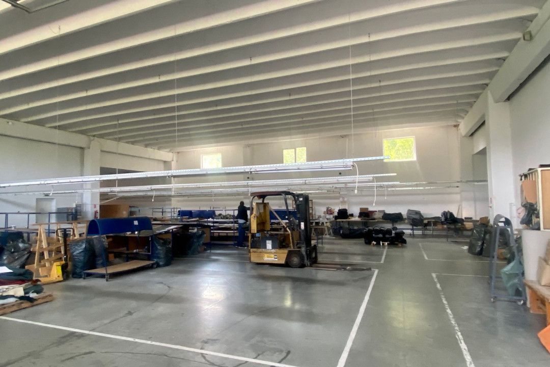 Hala de inchiriat in mun. Brad, disponibila imediat - Poză 4