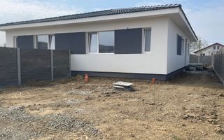 Duplex pe parter de vanzare in Bucovat - Poză 24