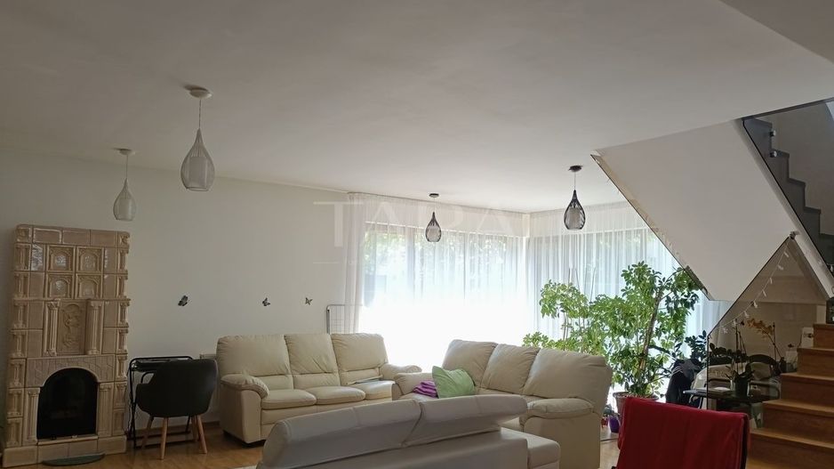 Locuință modernă într-o zonă verde, zona Faget - Poză 1