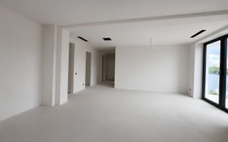 Apartament 3 camere cu gradina privata si vedere spre lac - Poză 16