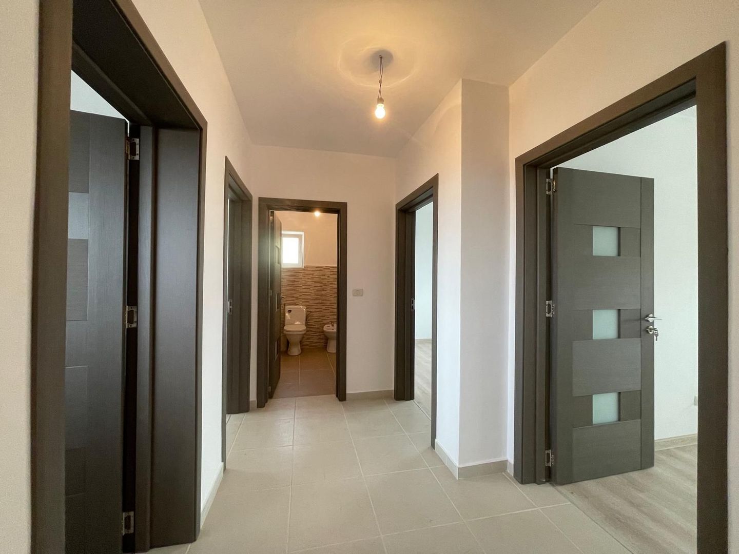 Duplex 4 camere - toate utilitatile - Mosnita Noua - Poză 6