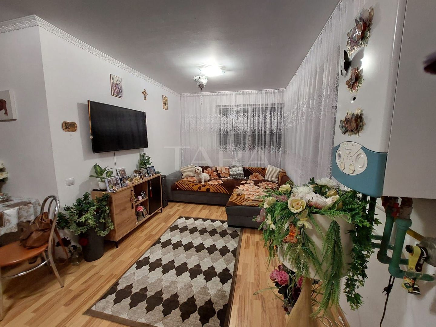 Apartament cu 3 camere de vânzare în zona Luxor - Poză 2