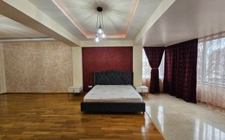 Vila generoasa de inchiriat intr o zona principala a orasului - Poză 11