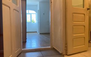 Super pret! Vanzare garsoniera nemobilata in Targoviste - Poză 5