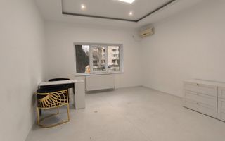 CAPITOL - Bdul Mamaia parter de vila stradal! - Poză 9