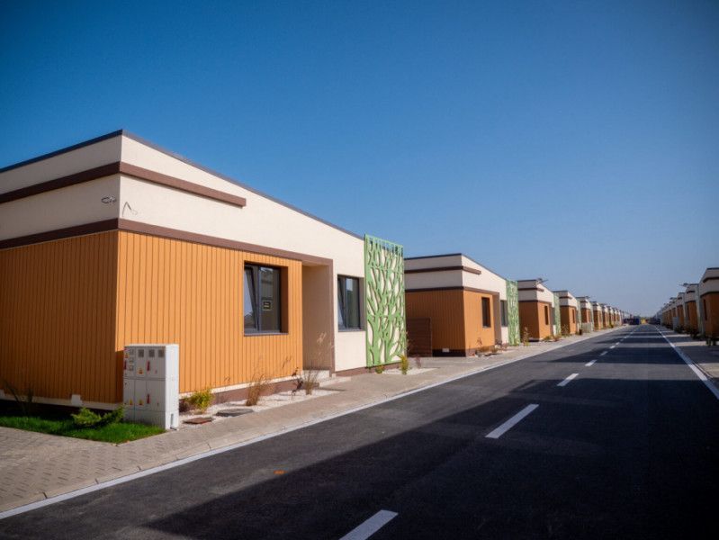 Casa individuala, 4 camere, Cu panouri si pompa de caldura, Mobilata - Poză 6