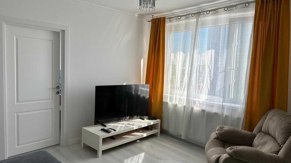 Apartament 2 camere de vânzare - Piața Romană - mobilat nou, vedere pe spate - Poză 3