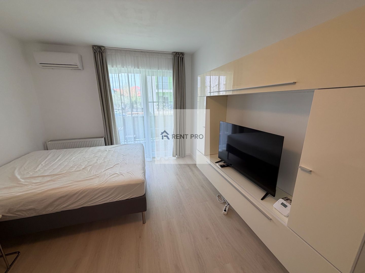 First Use Studio Cu Parcare Ghencea Drumul Taberei - Poză 10