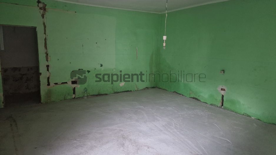 Casa Centrala Curte Comuna - Poză 4