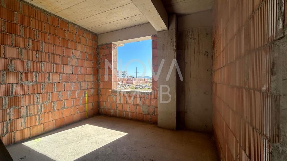 Apartament 3 camere, etaj intermediar, ansamblu nou Calea Surii Mici - Poză 3