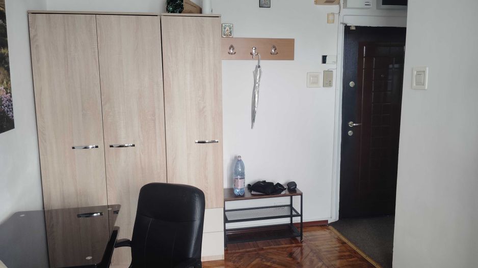 De Inchiriat Garsoniera Mobilata la 150m Metrou Piata Sudului - Poză 2