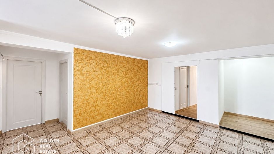 Spatiu pretabil salon infrumusetare, cabinet, 8 camere, Boul Rosu, 200mp - Poză 3