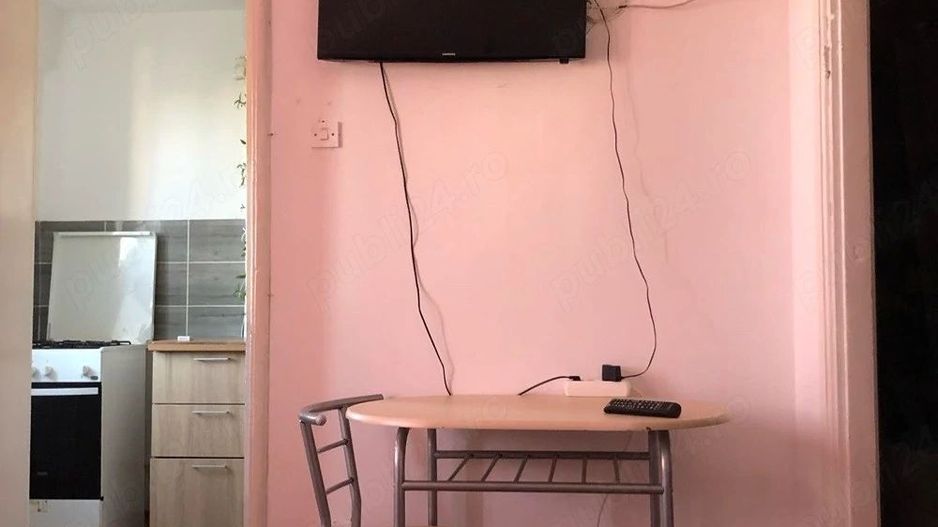 Garsoniera in bloc mixt langa metrou Gorjului, Militari - Poză 5