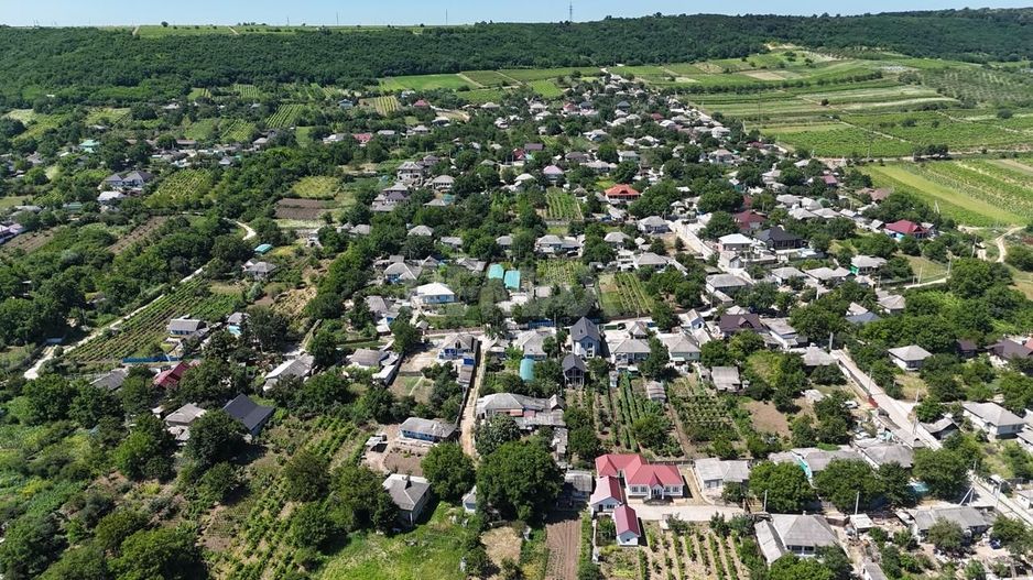 Casă pe un teren de 11 ari în s. Scoreni r-nul Strășeni - Poză 7