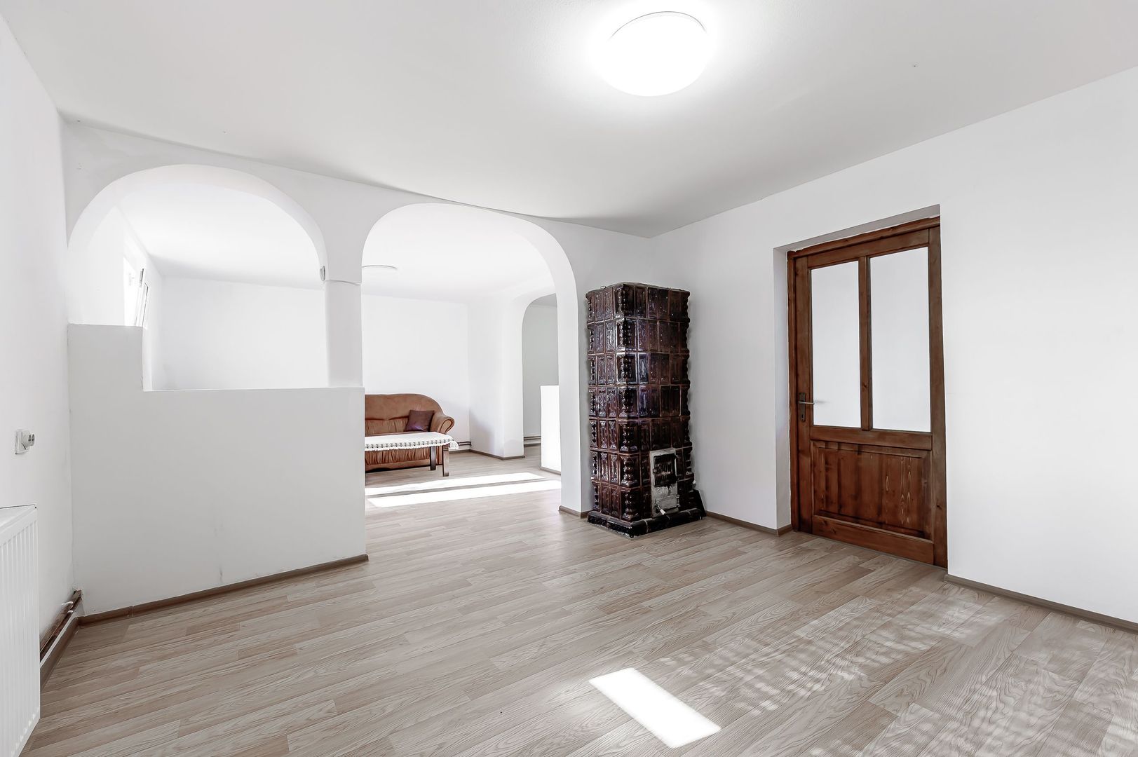 Casă renovată complet în Sânleani/Livada. - Poză 6