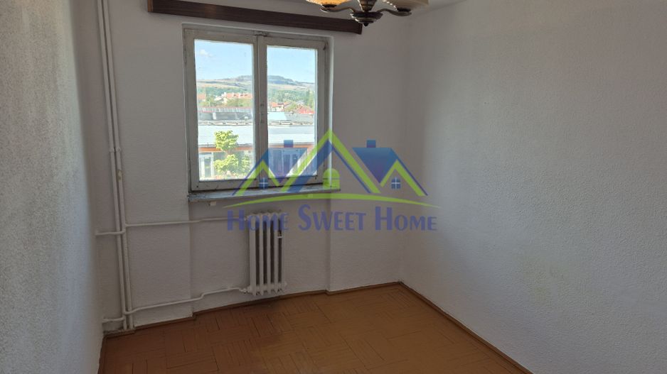 🏠 De vânzare–cameră de cămin în zona Piața Mare, Hunedoara, CM 6, et2 - Poză 1